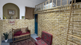 بوم گردی خانه ی ما (اتاق گوشه)