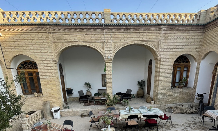 بوم گردی خانه ی ما (اتاق گوشه)