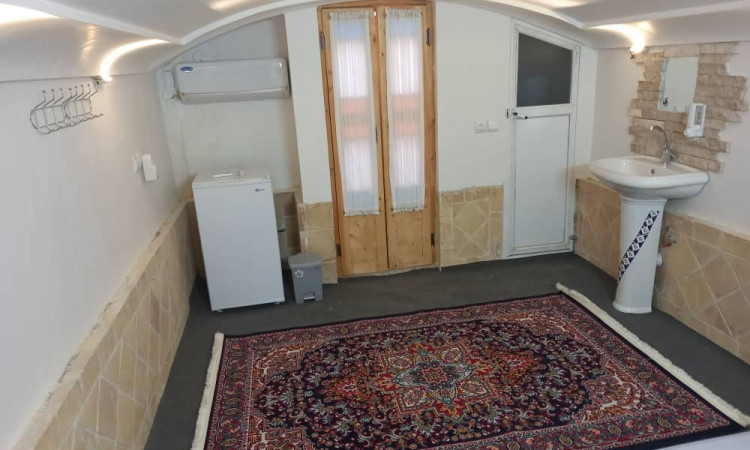رزرو بوم گردی سرای بانوچ (اتاق سرداب 1)