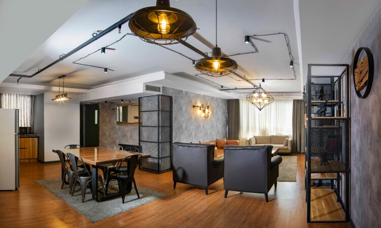 اجاره آپارتمان پارکوی 105 متر 2 خواب صنعتی (VIP)