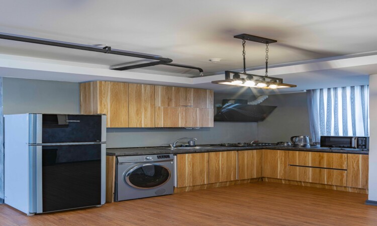 اجاره آپارتمان پارکوی 105 متر 2 خواب صنعتی (VIP)