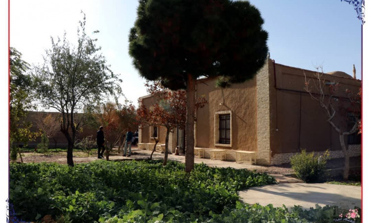 رزرو اقامتگاه بوم گردی شمیرون (خانه تابستانی)