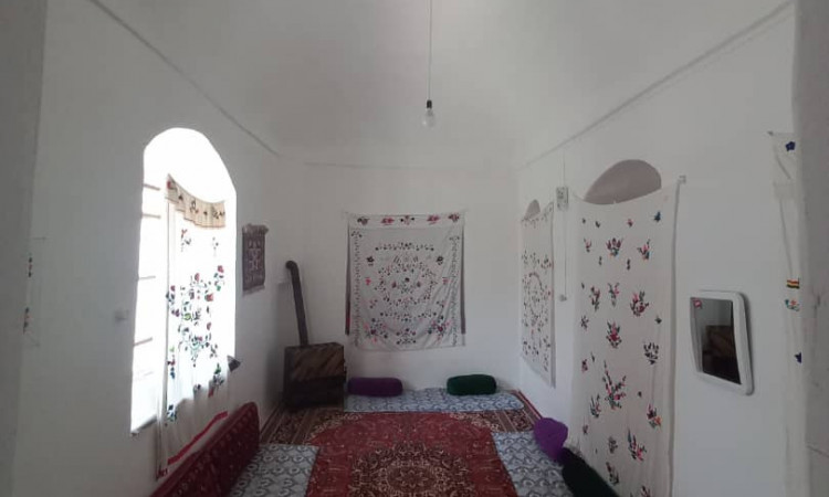 رزرو اقامتگاه بوم گردی شمیرون (خانه بلند)