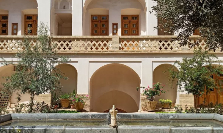 رزرو اقامتگاه سنتی خانه سپنج اتاق یاد
