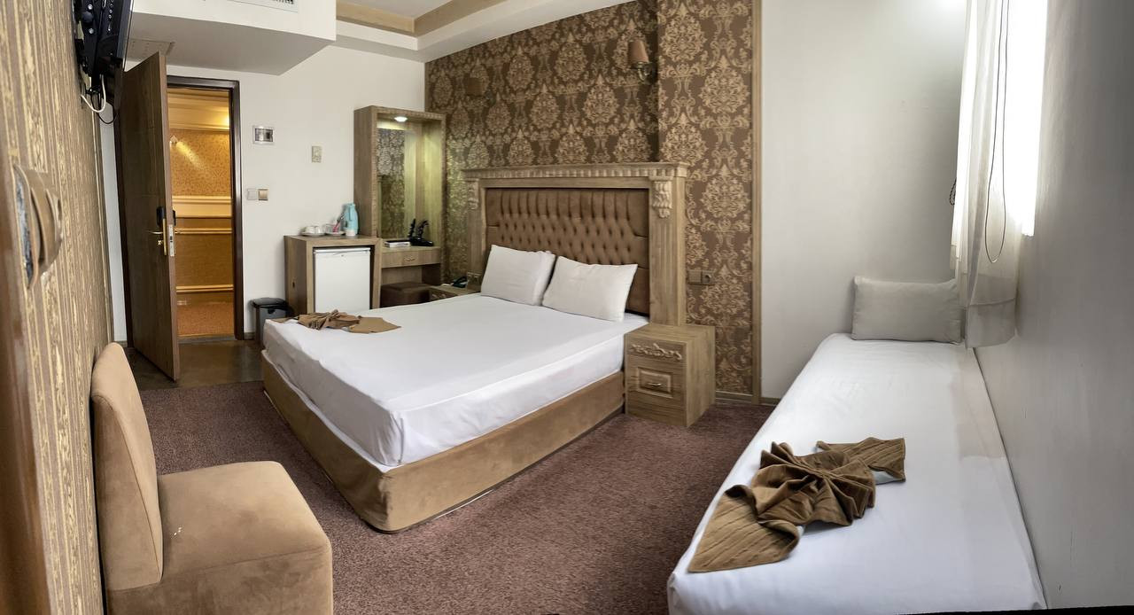 هتل سه ستاره ملیسا-اتاق سه تخته دبل دار
