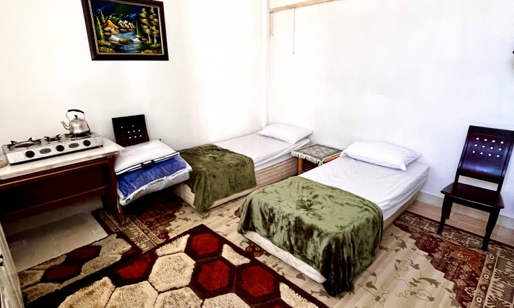اجاره سوئیت حیاط دار گلستان