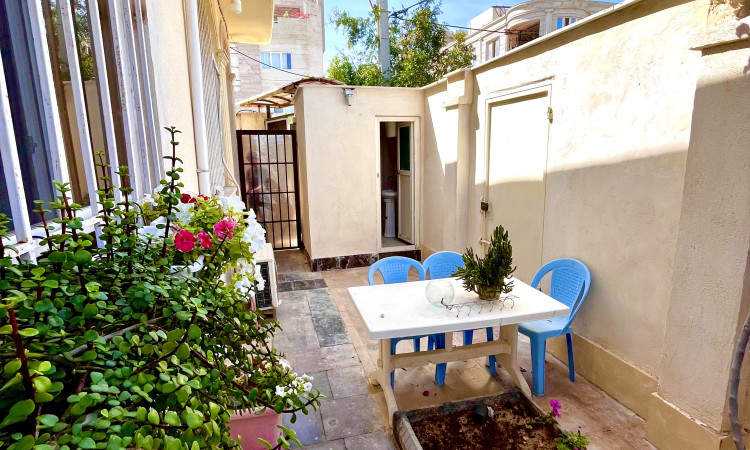 اجاره سوئیت حیاط دار گلستان