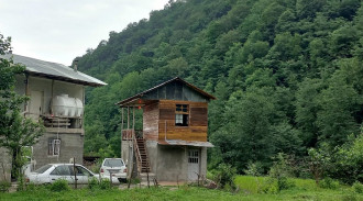 اجاره کلبه جنگلی دوخوابه در لفور سواد کوه