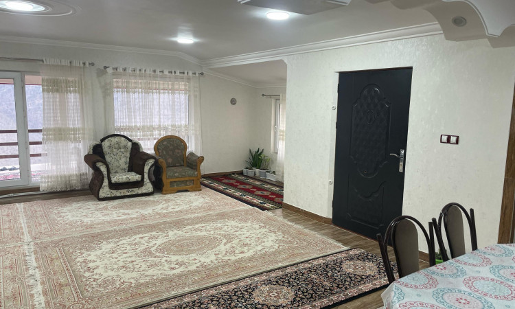 سَرای امید با ویو کوه و جنگل