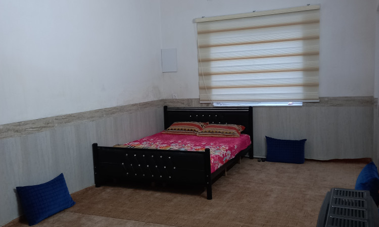 فيلا دوبلكس حديثة 4 غرف نوم للإيجار في جالين