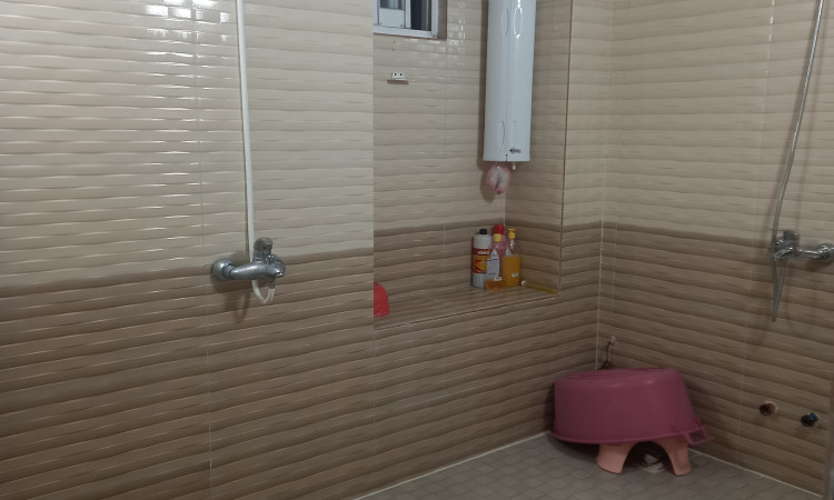 فيلا دوبلكس حديثة 4 غرف نوم للإيجار في جالين