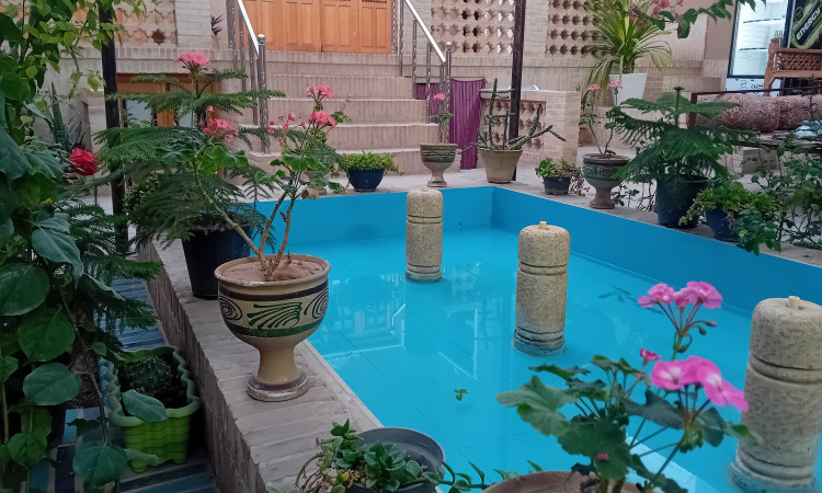 بوم گردی یزدان - اتاق 3 ( 3 تخته )