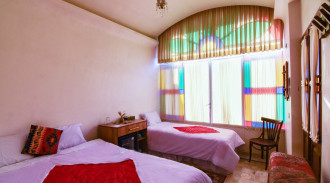 اقامتگاه سرای ملک کاشان - اتاق نیلوفر