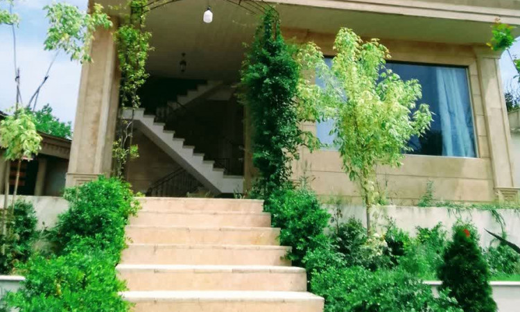 اجاره ویلا جنگلی استخر دار