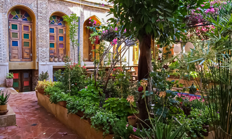 رزرو هتل تاریخی راشدی شیراز اتاق توئین همکف