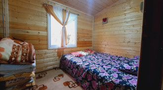 كوخ سقف المسال الأخضر