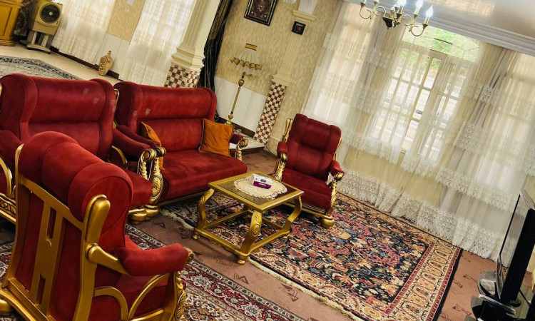 اجاره اقامتگاه دو خوابه نزدیک خانه‌ی عامری ها
