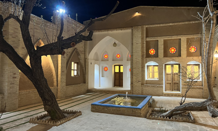رزرو اقامتگاه سنتی بومگردی فرهنگ میمه سوییت 5دری