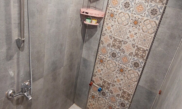 شقة للايجار في كارين بإطلالة رائعة في راميان