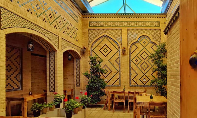 رزرو اقامتگاه بوم گردی عطاالدوله (اتاق 102) شیراز