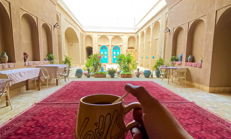 رزرو اقامتگاه بومگردی خانه کاریزما اتاق شماره یک