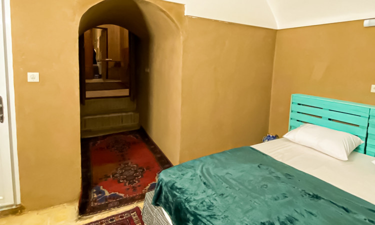 رزرو اقامتگاه بومگردی خانه کاریزما اتاق شماره یک