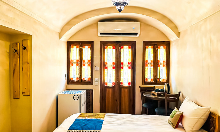 رزرو هتل سنتی اشکوب نفیس در بافت تاریخی کاشان