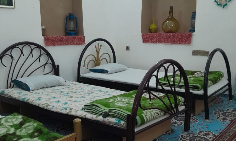 رزرو بوم گردی عمارت 8 اتاق ادابی
