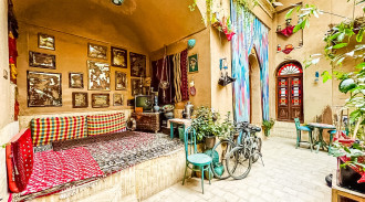 رزرو بوم گردی عمارت 8 اتاق ادابی