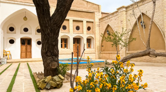 رزرو اقامتگاه سنتی بومگردی فرهنگ میمه اتاق ایوان