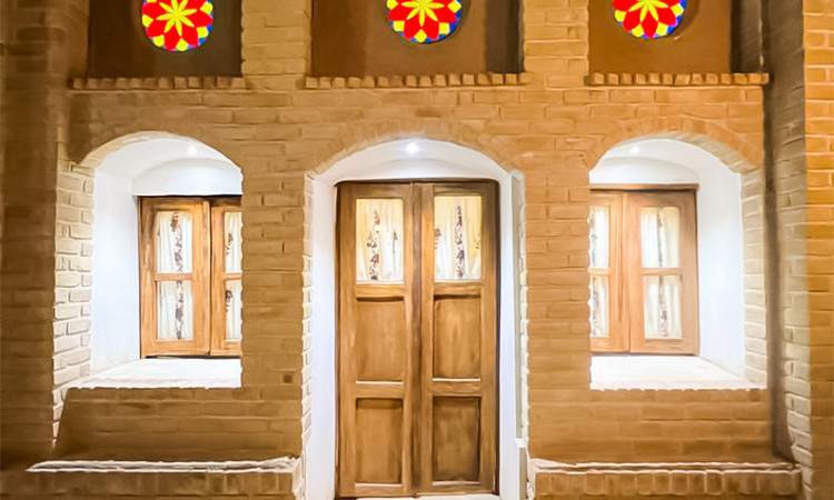 رزرو اقامتگاه سنتی بومگردی فرهنگ میمه (اتاق آفتاب )