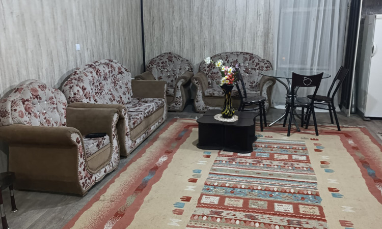 اجاره روزانه و ماهانه باغ ویلای استخردار تابستانی دلفا