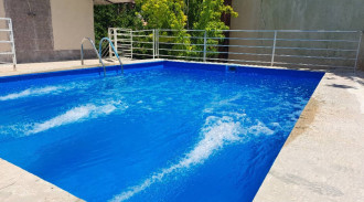 اجاره روزانه و ماهانه باغ ویلای استخردار تابستانی دلفا