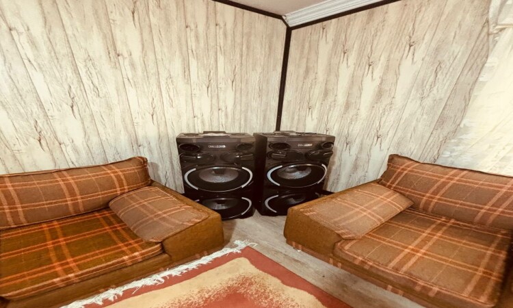 حديقة اليومية والشهرية حديقة الصيف فيلا الصيفية