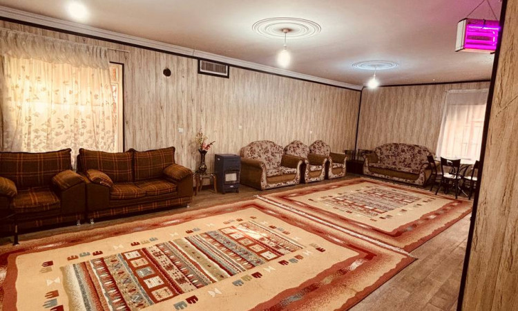 اجاره روزانه و ماهانه باغ ویلای استخردار تابستانی دلفا