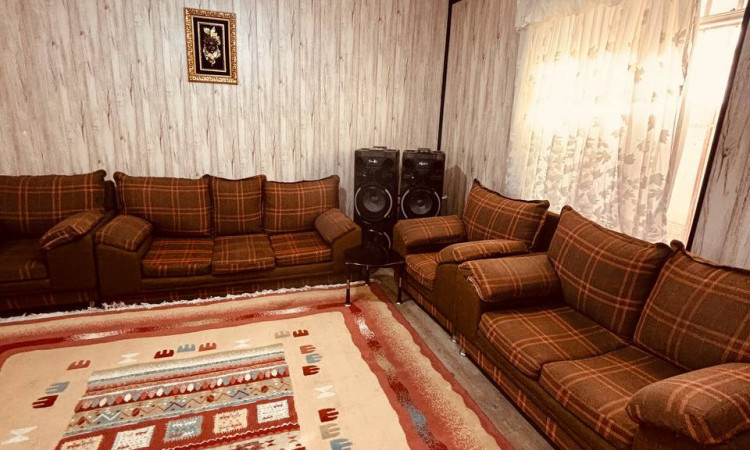 اجاره روزانه و ماهانه باغ ویلای استخردار تابستانی دلفا