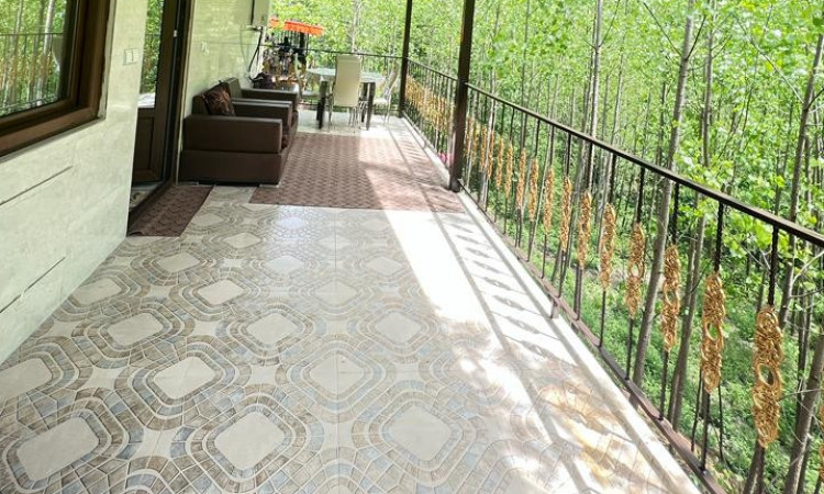 اجاره کلبه تک خوابه جنگلی رو به دره