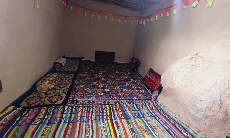 رزرو بومگردی دشت سوسن (اتاق انشان)با صبحانه