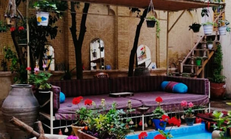 رزرو بوم گردی هفت‌ رنگ درب شیخ یک تخته