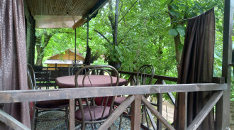 موكب خشبي كوخ 2