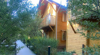 اجاره قصر چوبی بفرا اتاق مروارید خلخال ازناو