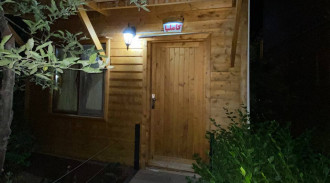 اجاره قصر چوبی بفرا اتاق کاملیا خلخال ازناو