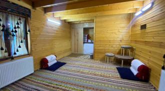 اجاره قصر چوبی بفرا اتاق آلاله خلخال ازناو