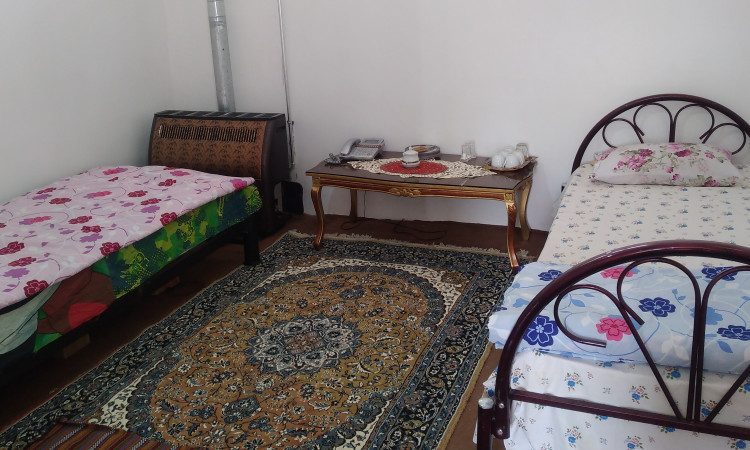 «اقامتگاه پنج خوابه حور »
