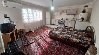 سوئیت در مرکز شهر همدان طبقه دوم