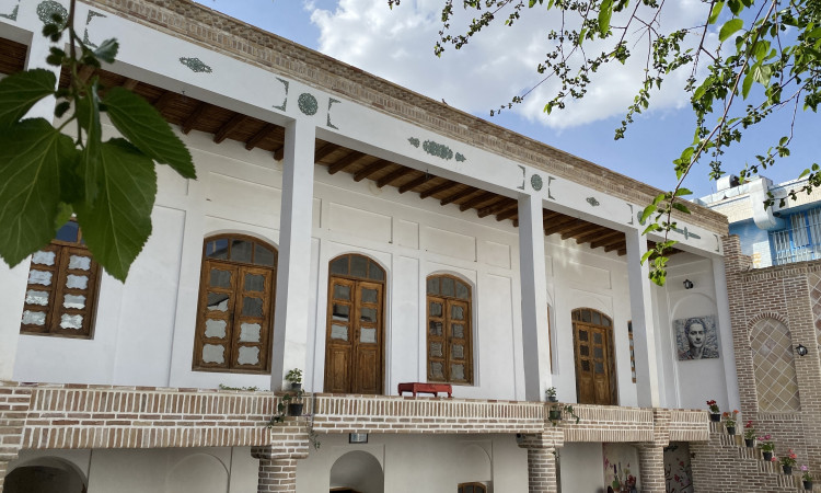 اقامتگاه سنتی عمارت ضیغمی واحد شاهنشین