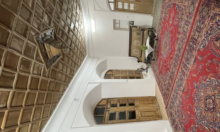 اقامتگاه سنتی عمارت ضیغمی واحد شاهنشین