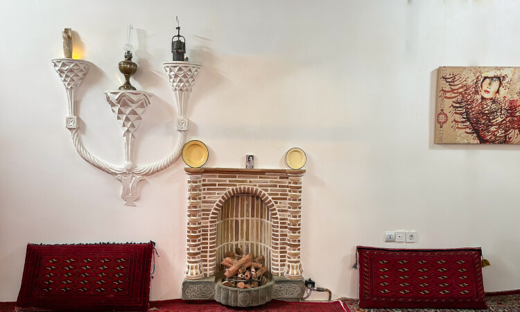 اقامتگاه سنتی عمارت ضیغمی واحد شاهنشین