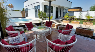 ديل أرا بول ريزيدنس