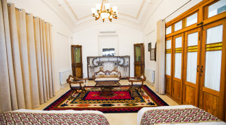 هتل سه سوک اتاق شاهنشین 105